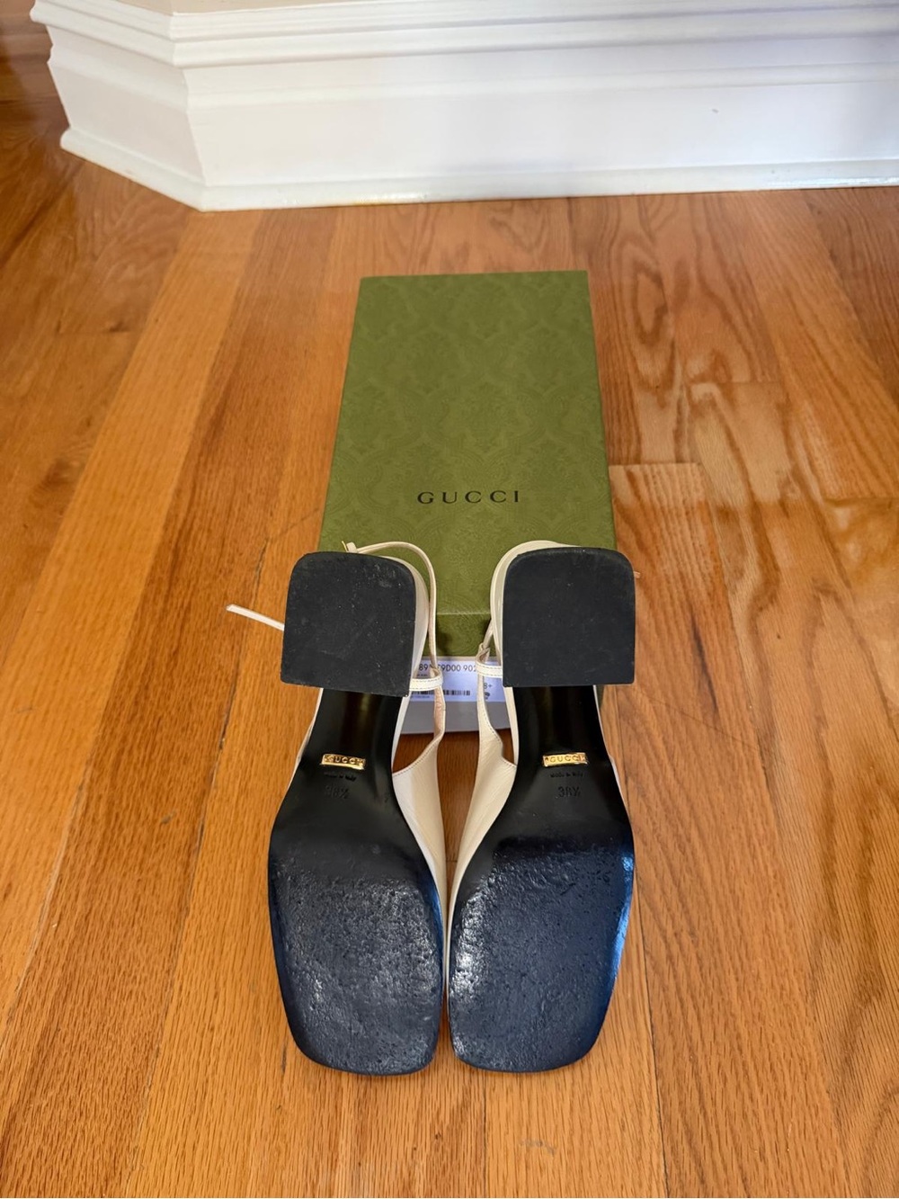Gucci White Leather Horsebit Slingback Pumps with Gold Hardware - Picture 2 of 7